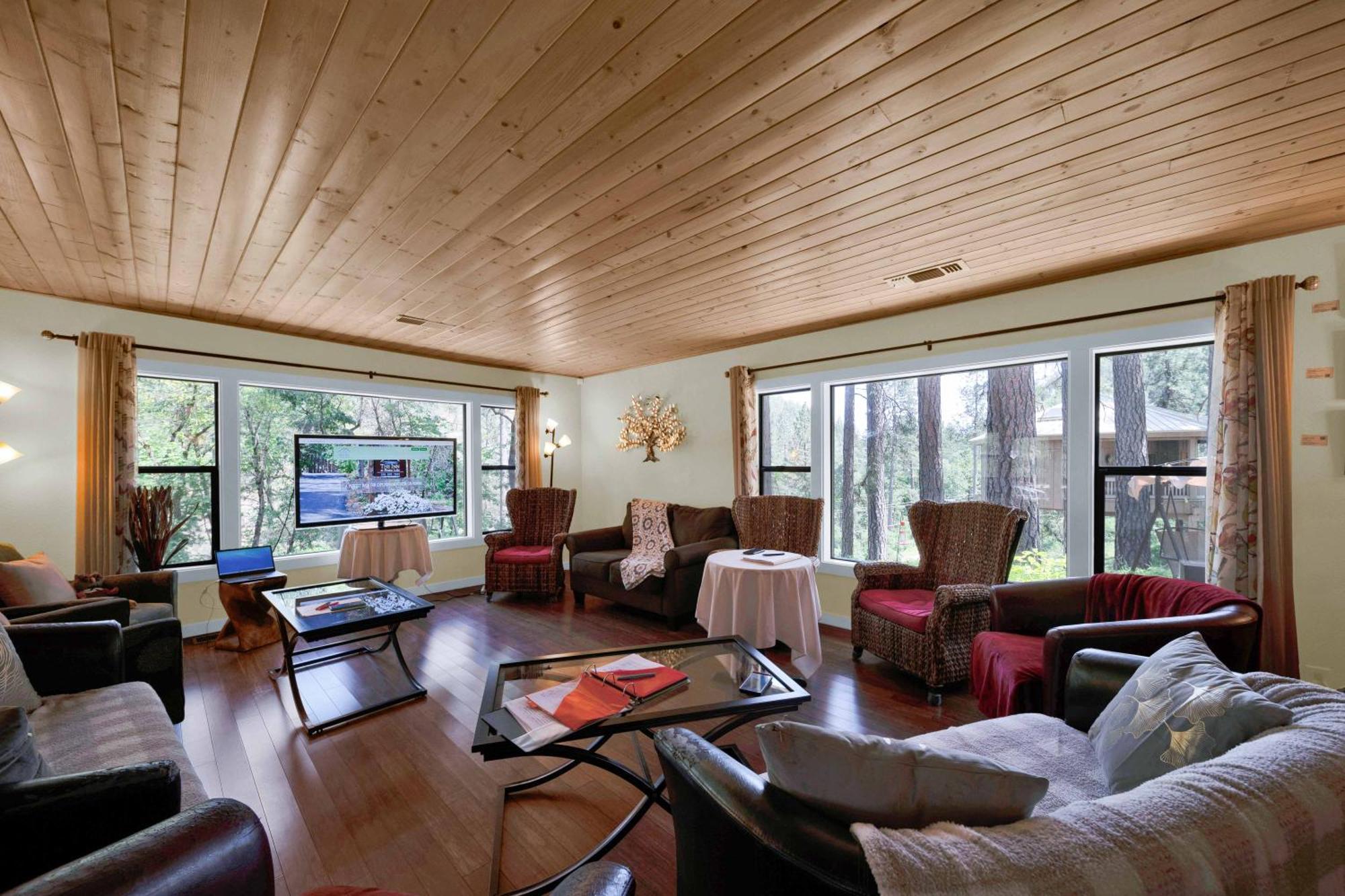 Lakehead The Inn At Shasta Lake מראה חיצוני תמונה