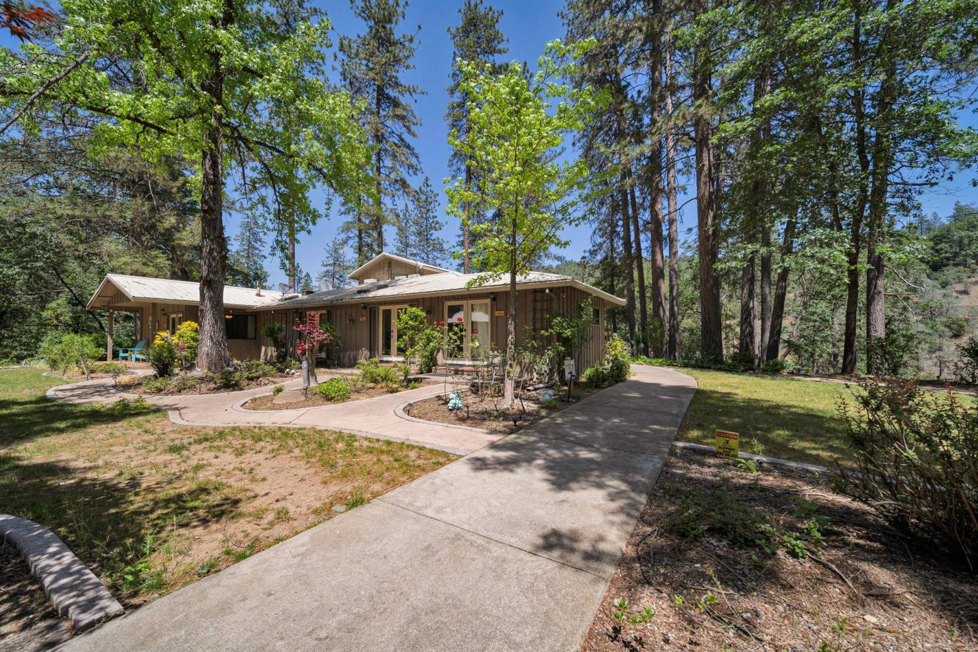 Lakehead The Inn At Shasta Lake מראה חיצוני תמונה